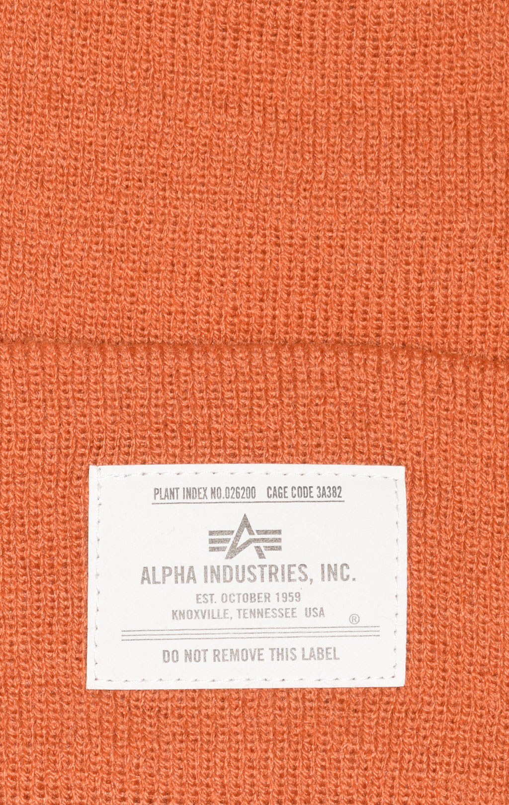 SHapka_ALPHA_INDUSTRIES_ESSENTIAL_BEANIE_FW_2223_emergency_orange4.jpg