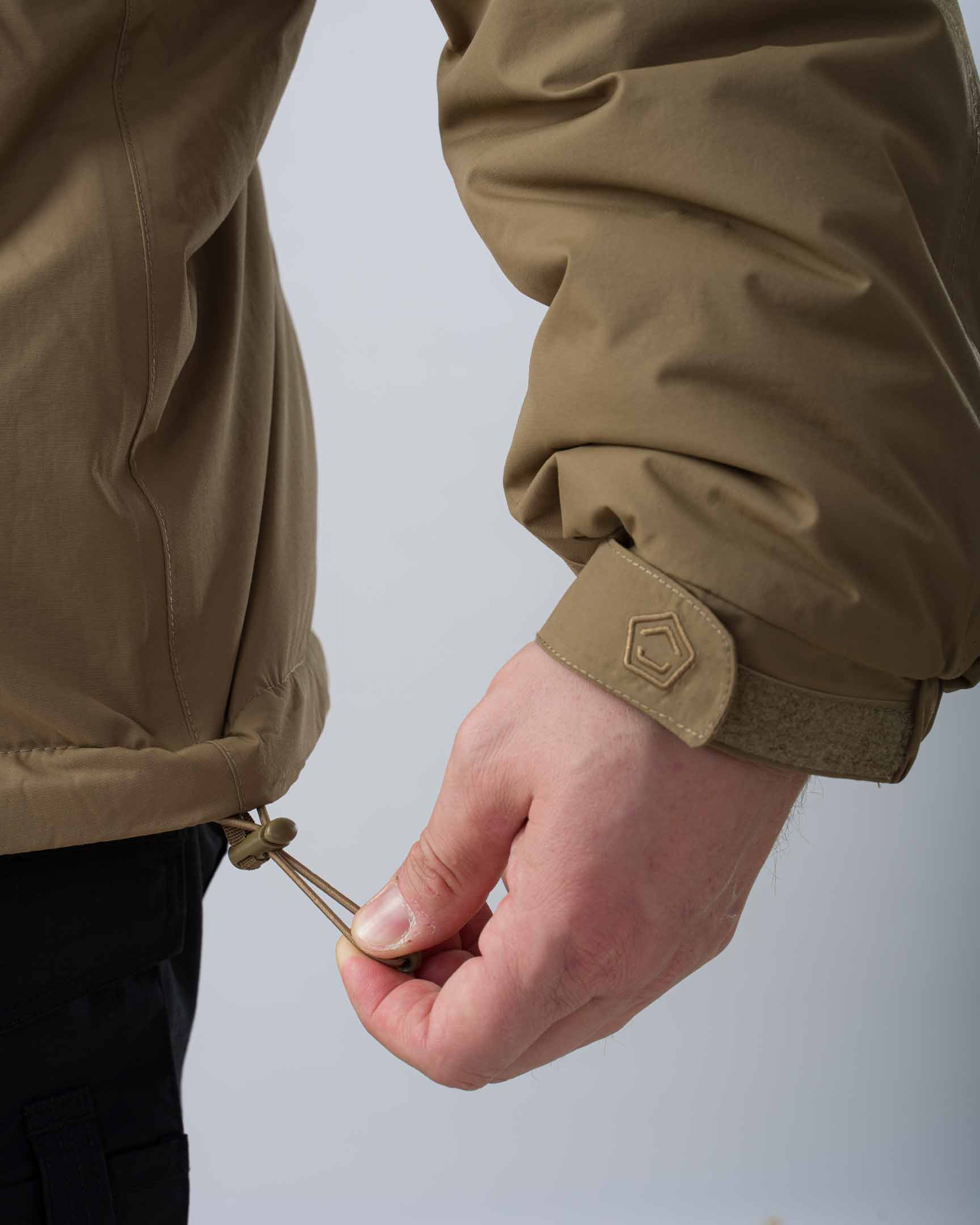 LOGAN-LVL7-JACKET-DETAIL-05--1728x2160.jpg